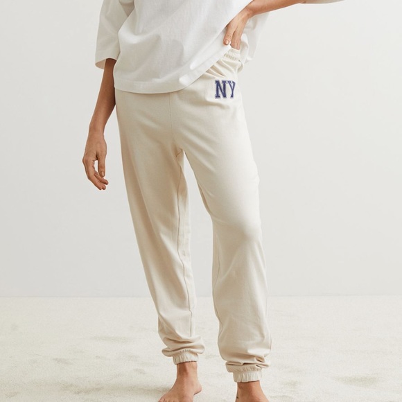 H&M Pants - NY lightweight joggers